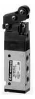 Пневмораспределитель механический SMC EVZM550-F01-33
